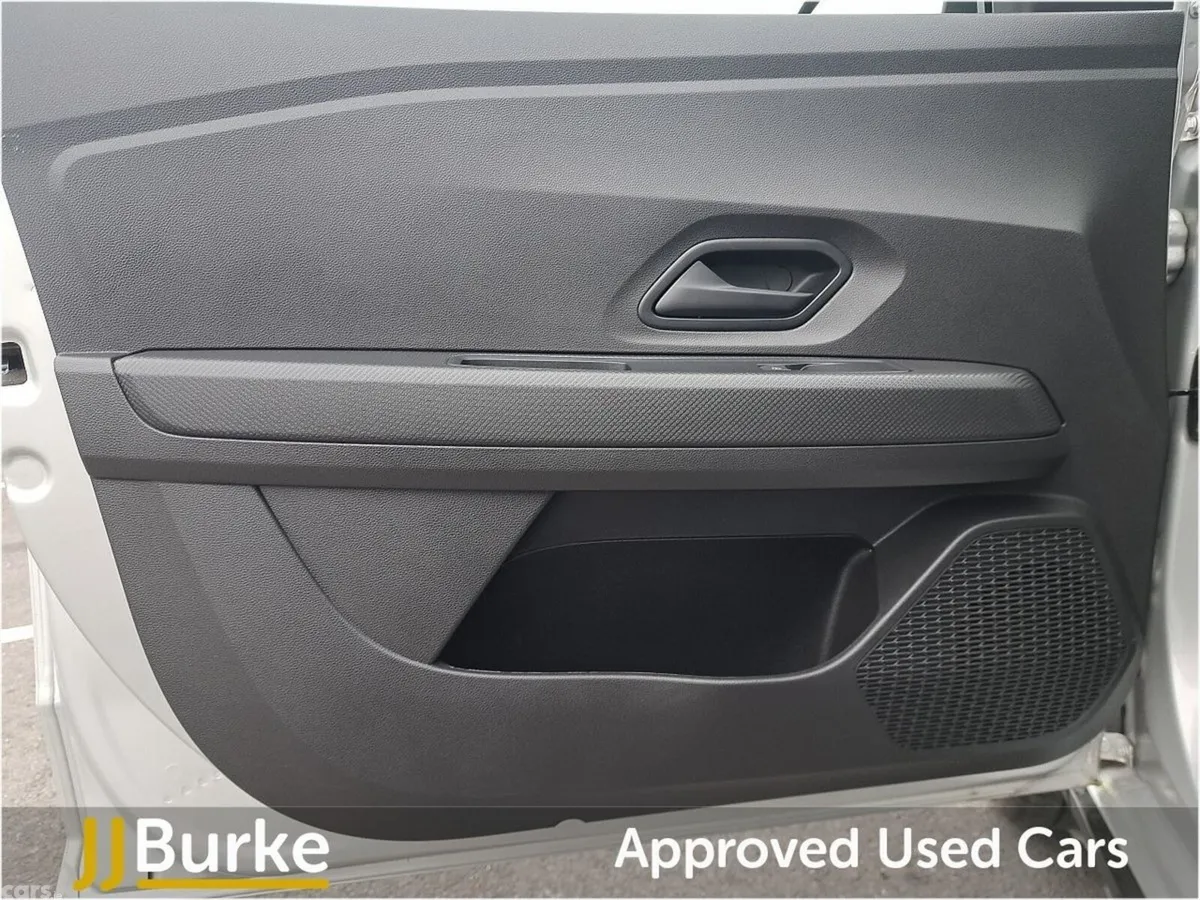 Dacia Sandero Stepway SUV, Petrol, 2023, Grey