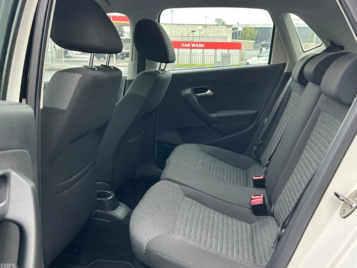Volkswagen Polo Hatchback, Petrol, 2013, White