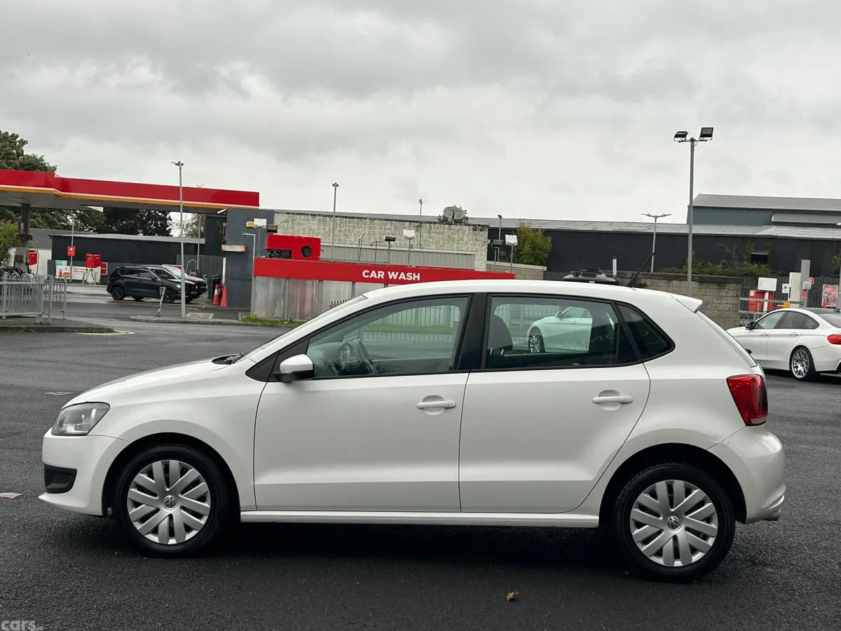 Volkswagen Polo Hatchback, Petrol, 2013, White