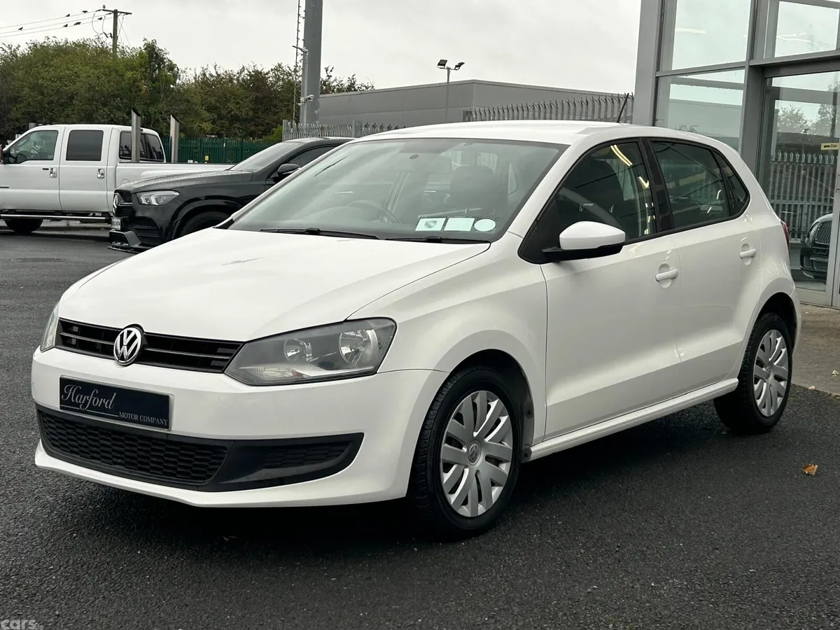 Volkswagen Polo Hatchback, Petrol, 2013, White
