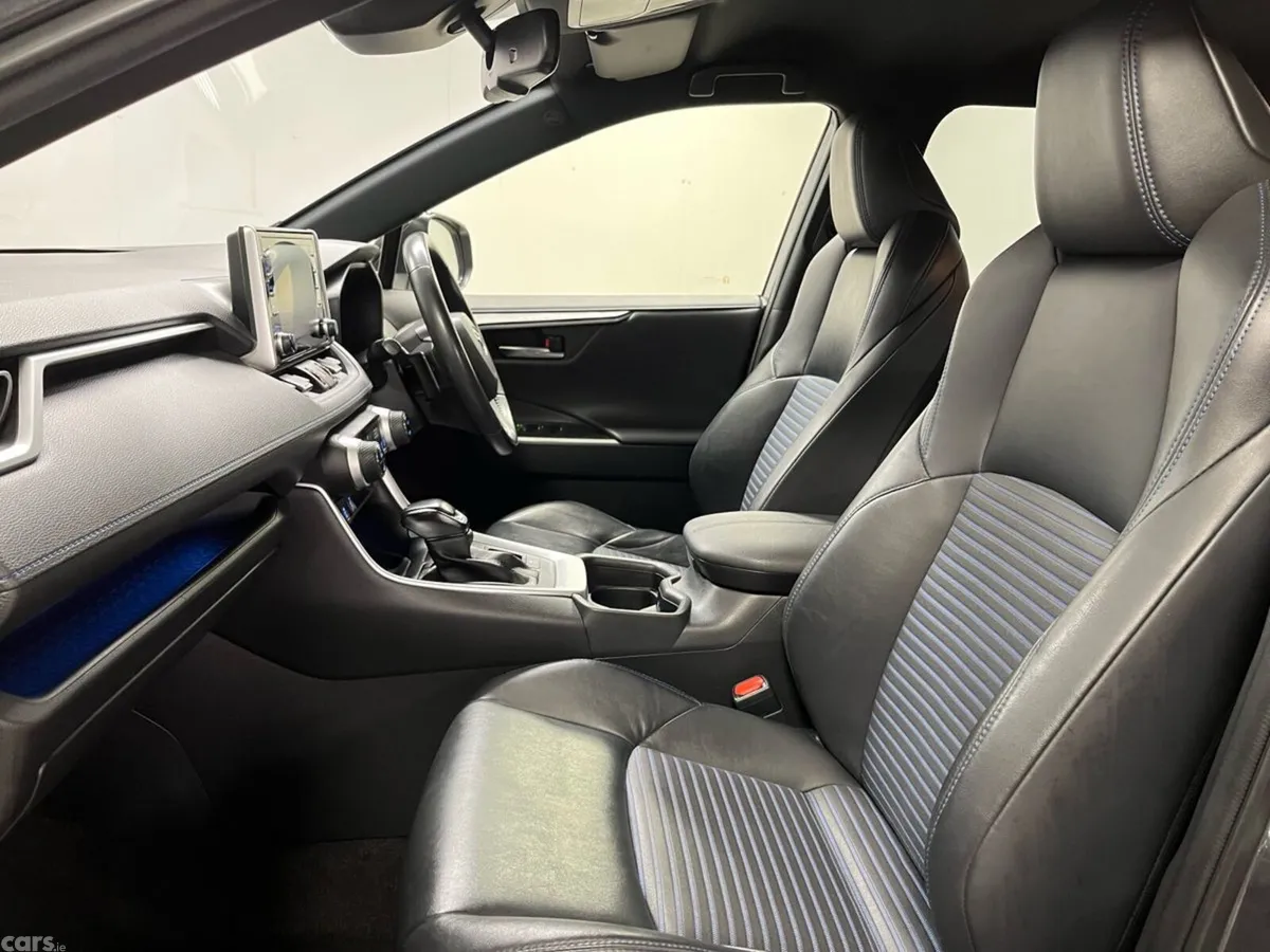 Toyota RAV4 SUV, Petrol Hybrid, 2021, Grey