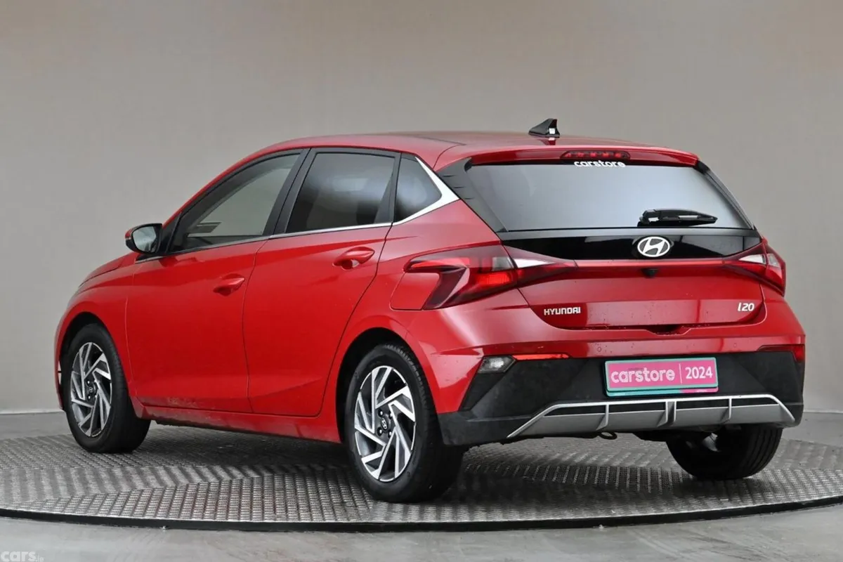 Hyundai i20 Hatchback, Petrol, 2024, Red