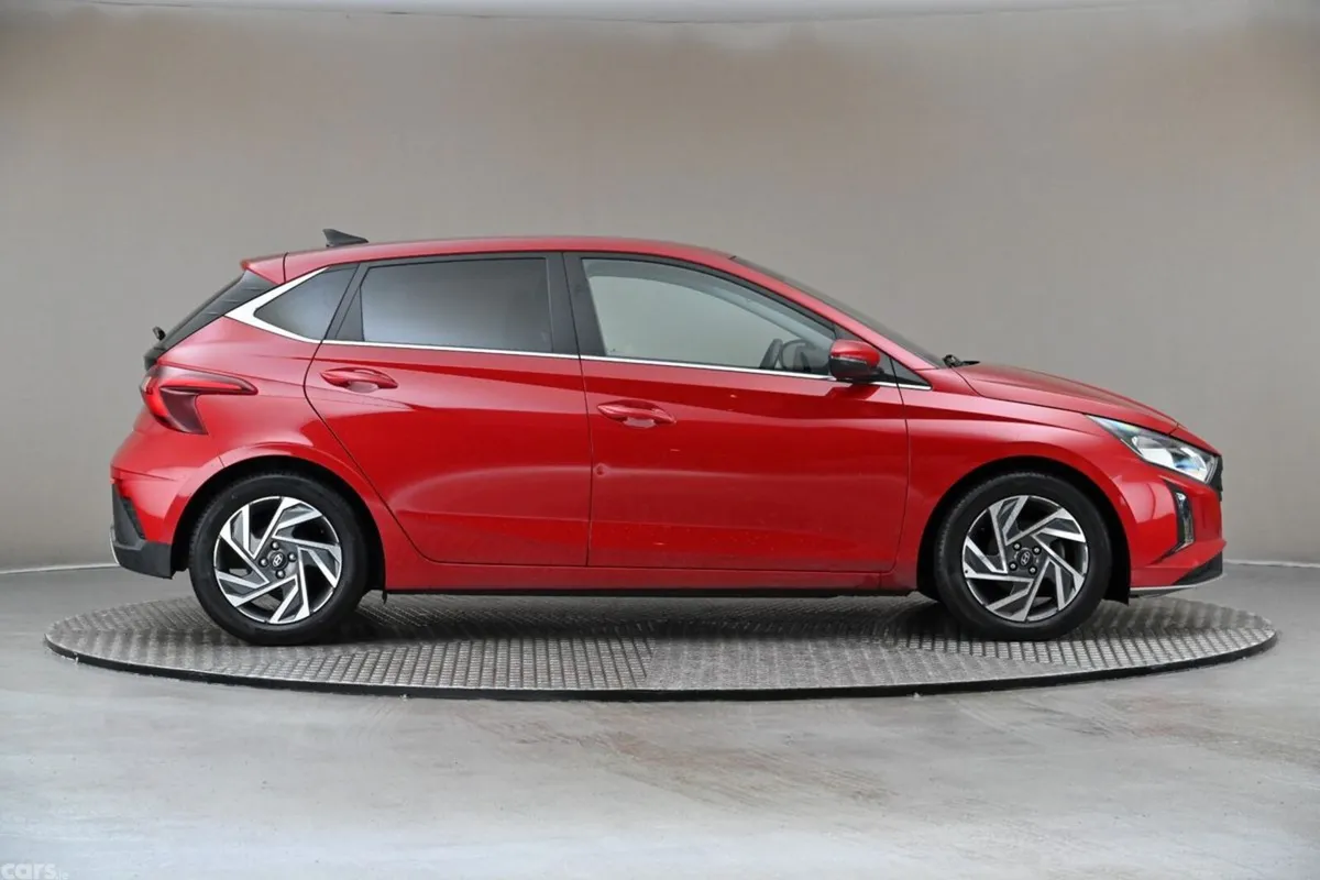 Hyundai i20 Hatchback, Petrol, 2024, Red