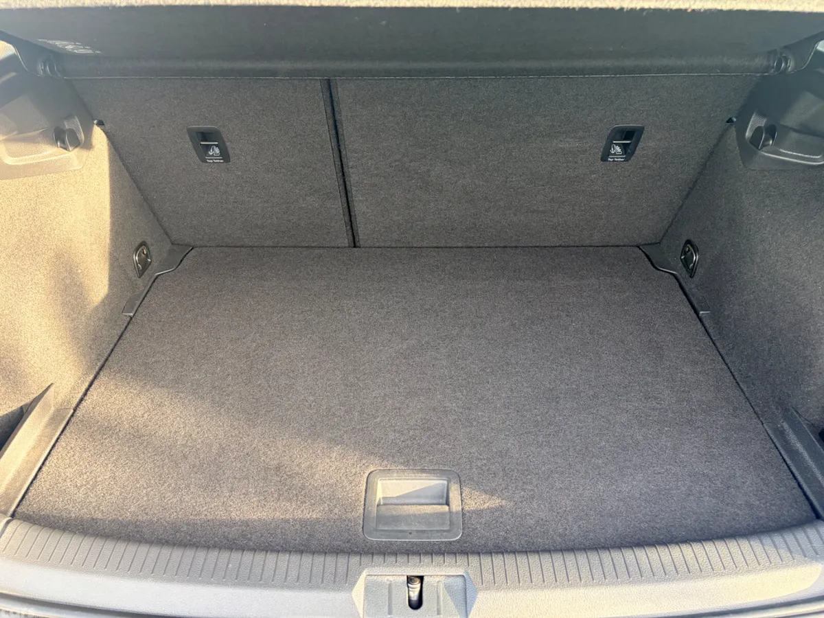 Volkswagen Golf Hatchback, Petrol, 2015, Blue