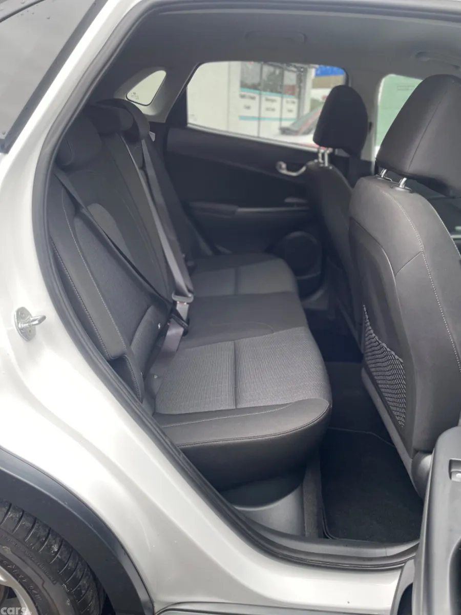Hyundai KONA MPV, Petrol, 2022, White