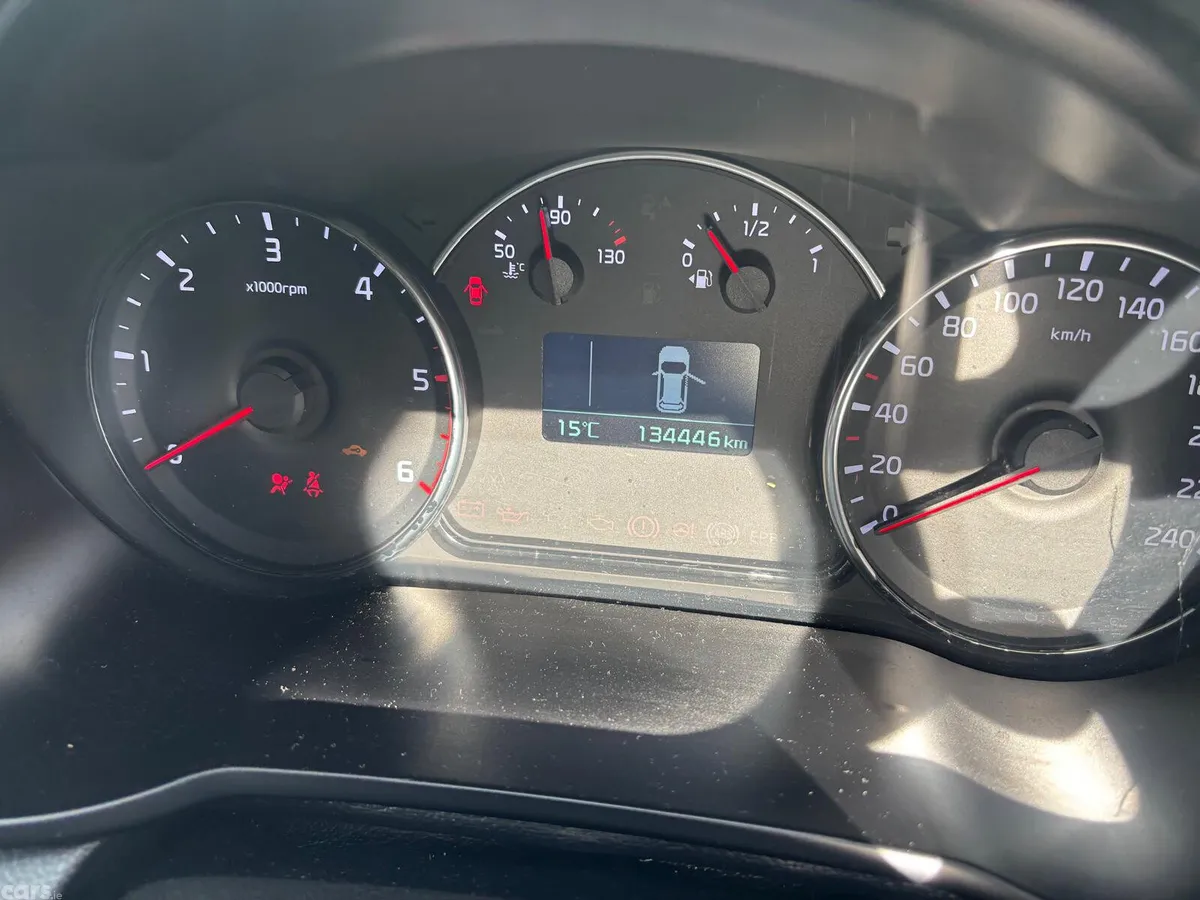 Kia Carens MPV, Diesel, 2016, Silver
