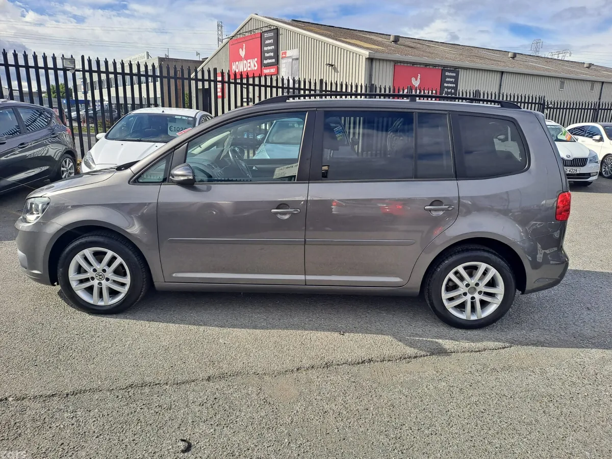 Volkswagen Touran MPV, Diesel, 2012, Grey