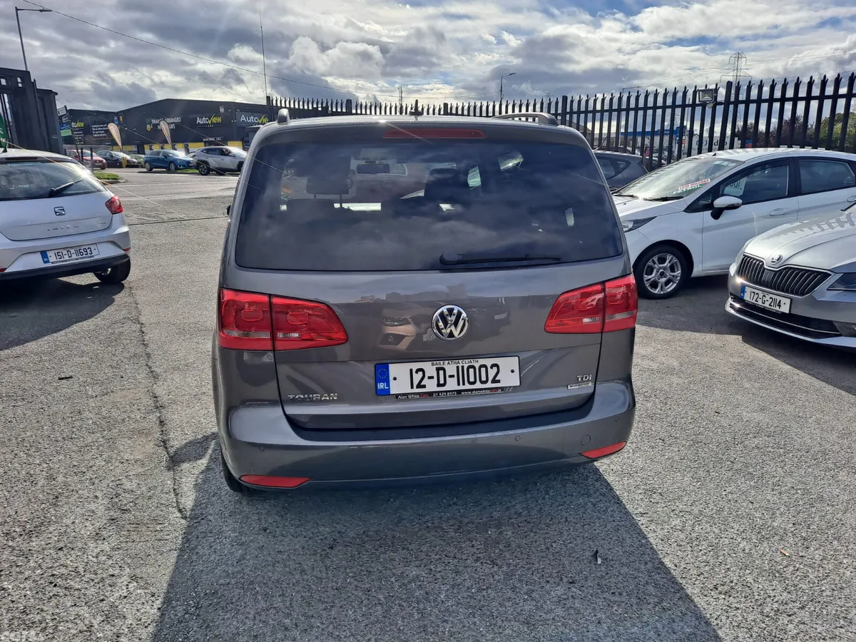 Volkswagen Touran MPV, Diesel, 2012, Grey