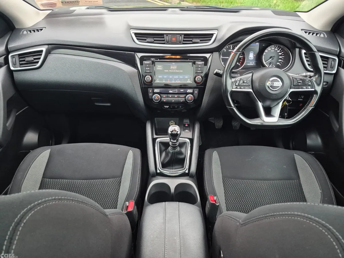 Nissan Qashqai MPV, Diesel, 2021, Grey