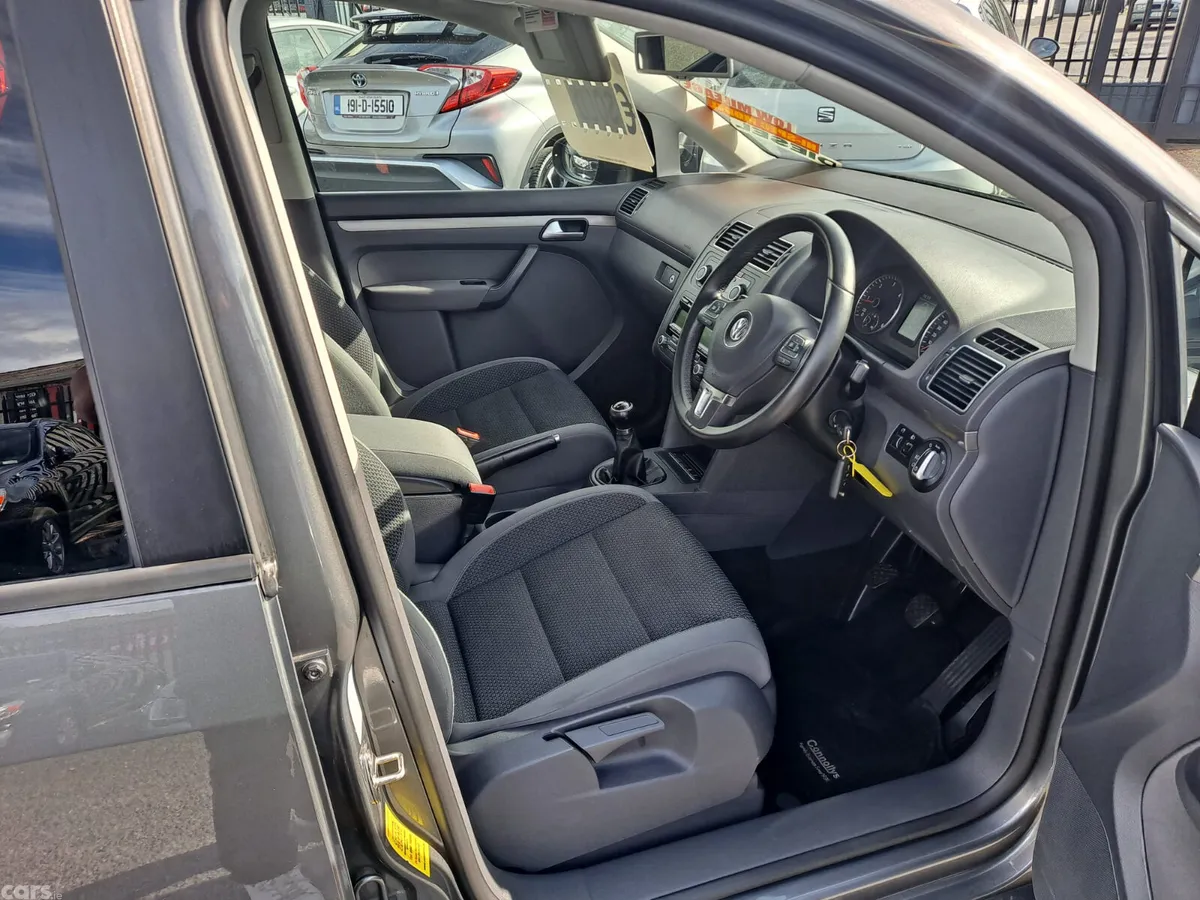Volkswagen Touran MPV, Diesel, 2012, Grey