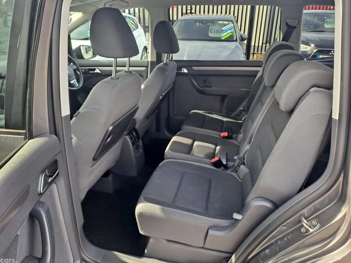 Volkswagen Touran MPV, Diesel, 2012, Grey