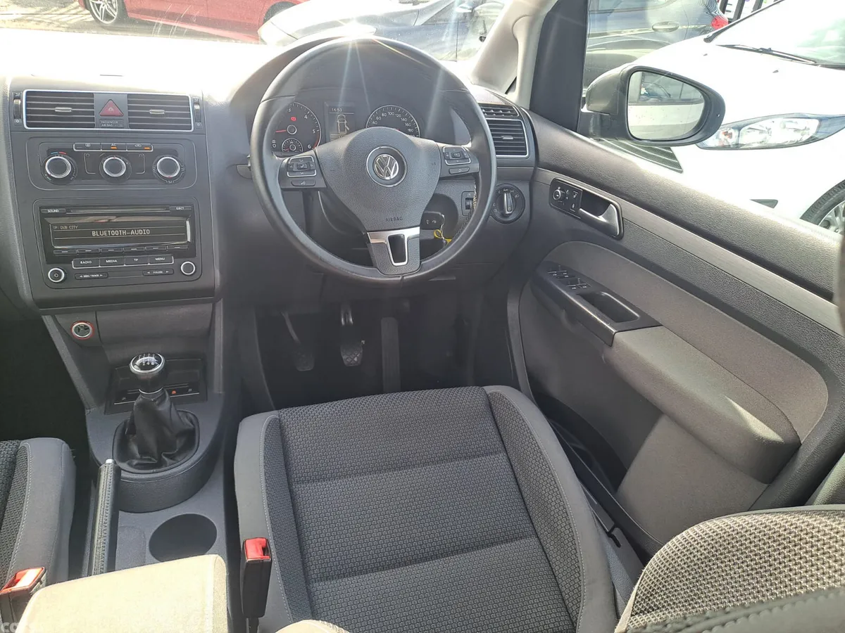 Volkswagen Touran MPV, Diesel, 2012, Grey