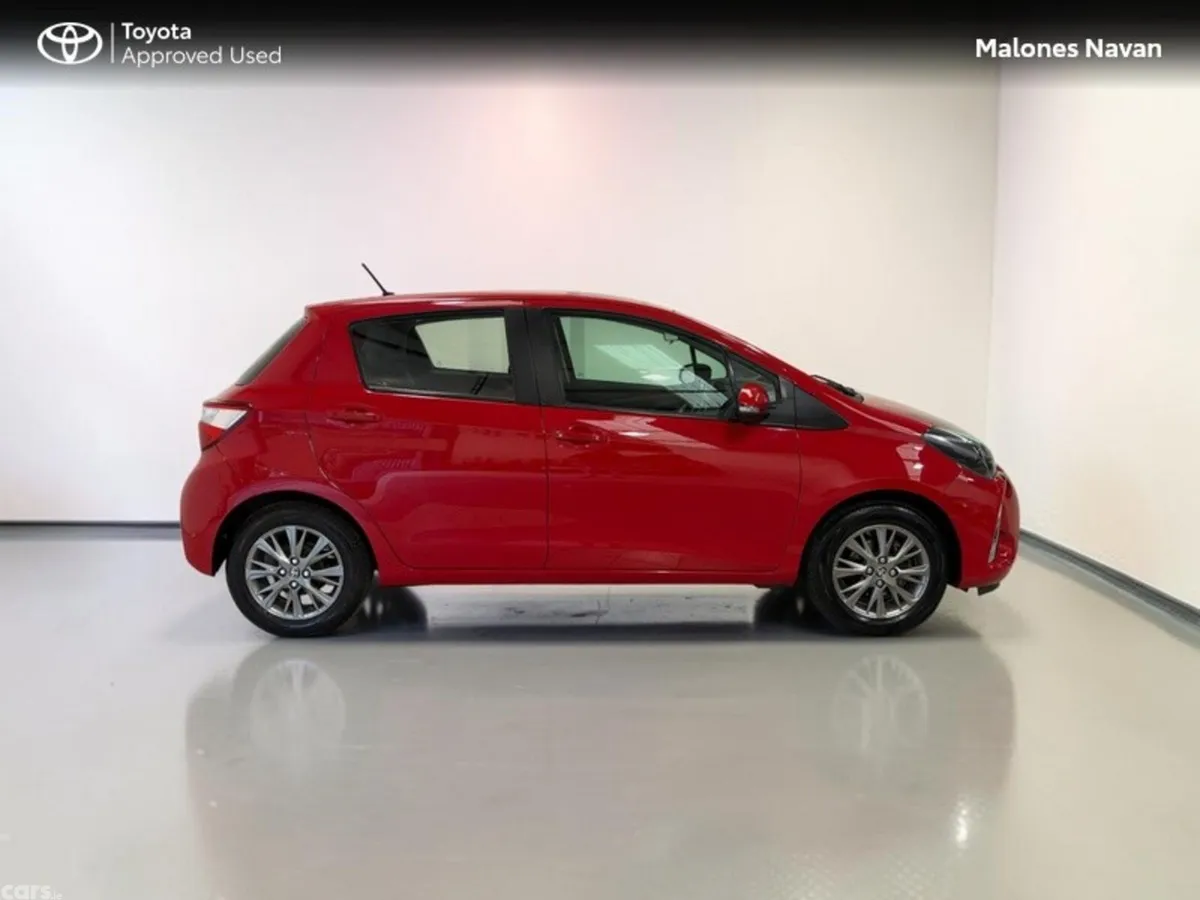 Toyota Yaris Hatchback, Petrol, 2018, Red