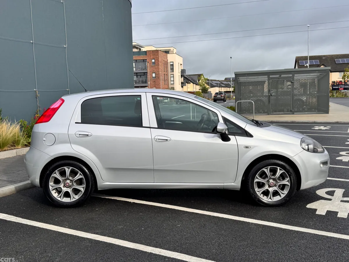 Fiat Punto Hatchback, Petrol, 2017, Grey