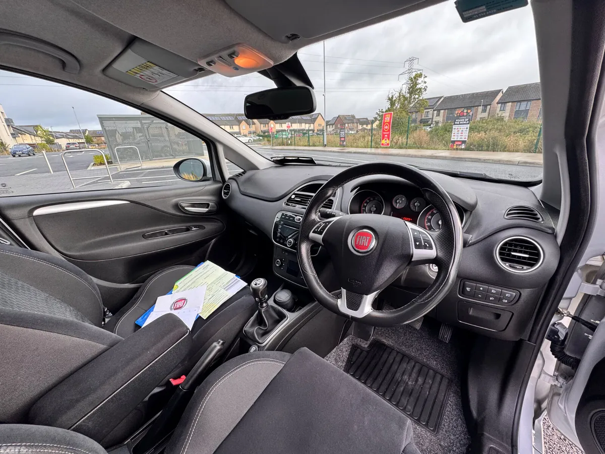 Fiat Punto Hatchback, Petrol, 2017, Grey