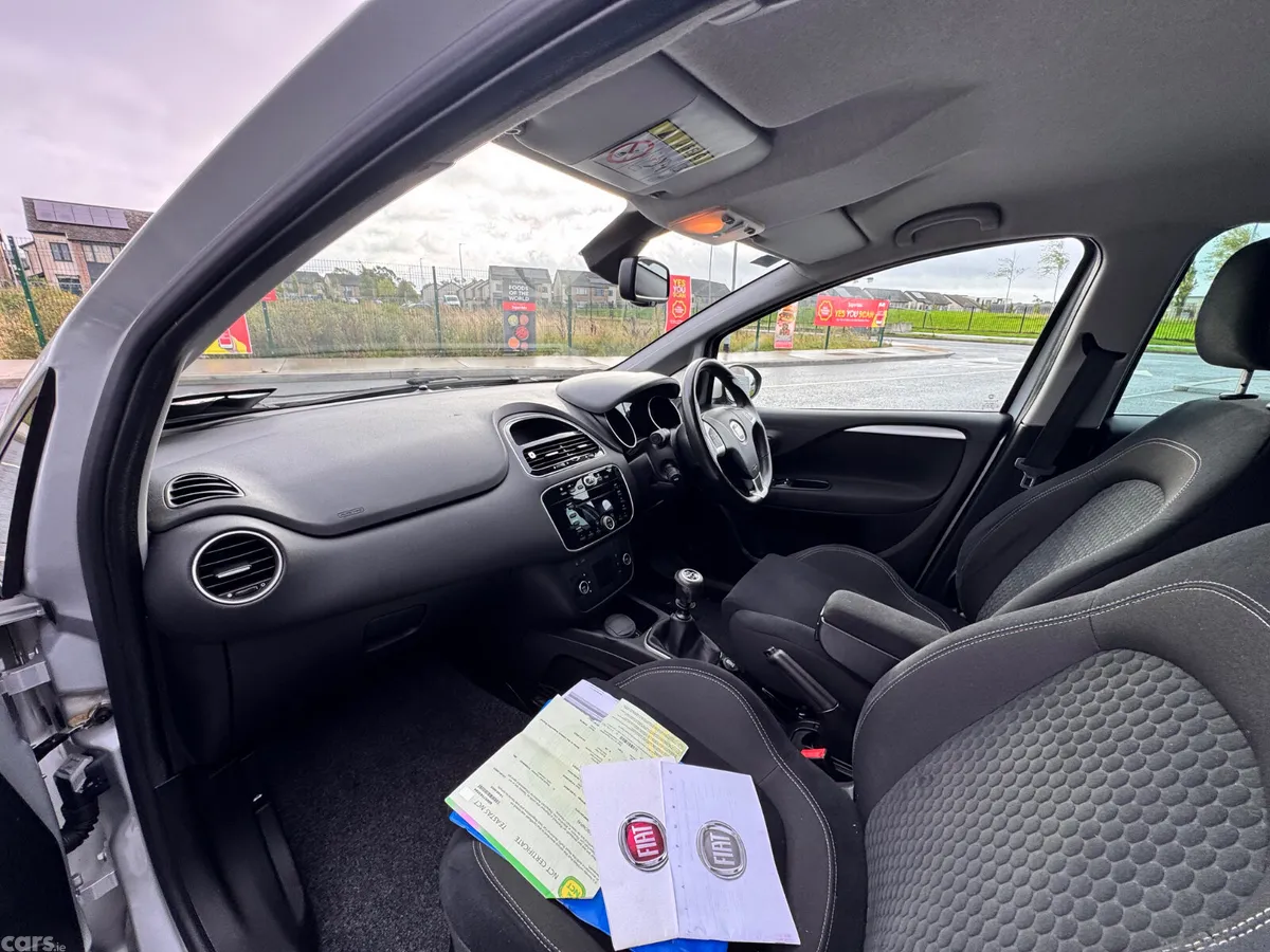 Fiat Punto Hatchback, Petrol, 2017, Grey