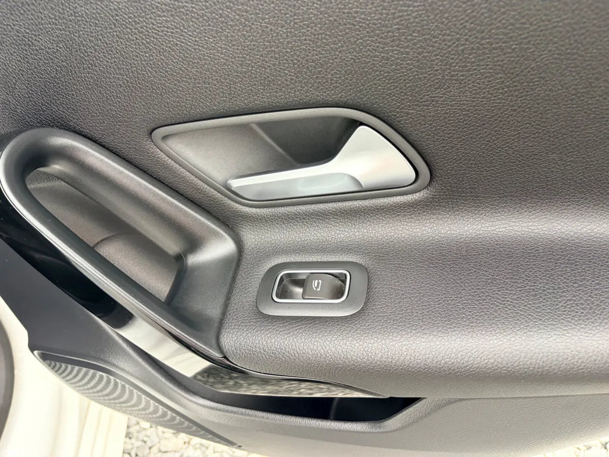 Mercedes-Benz A-Class Hatchback, Petrol, 2018, White