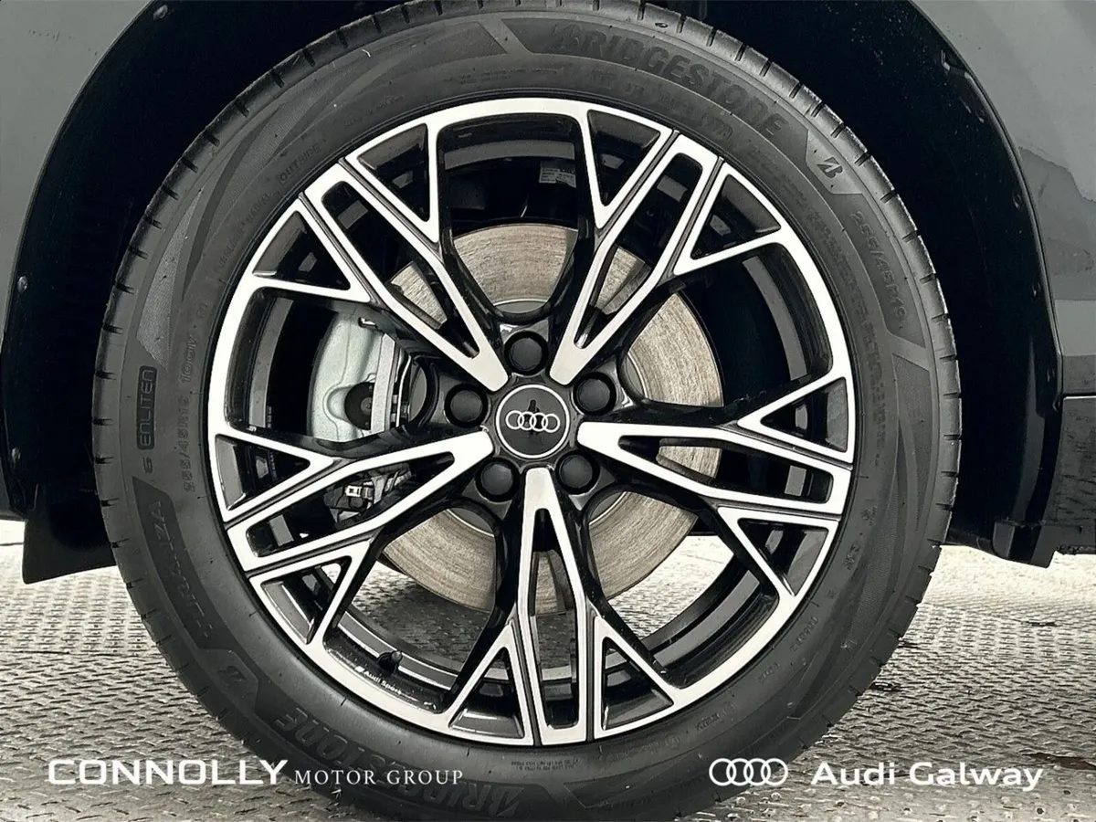 Audi Q3 SUV, Petrol Plug-in Hybrid, 2027, Black