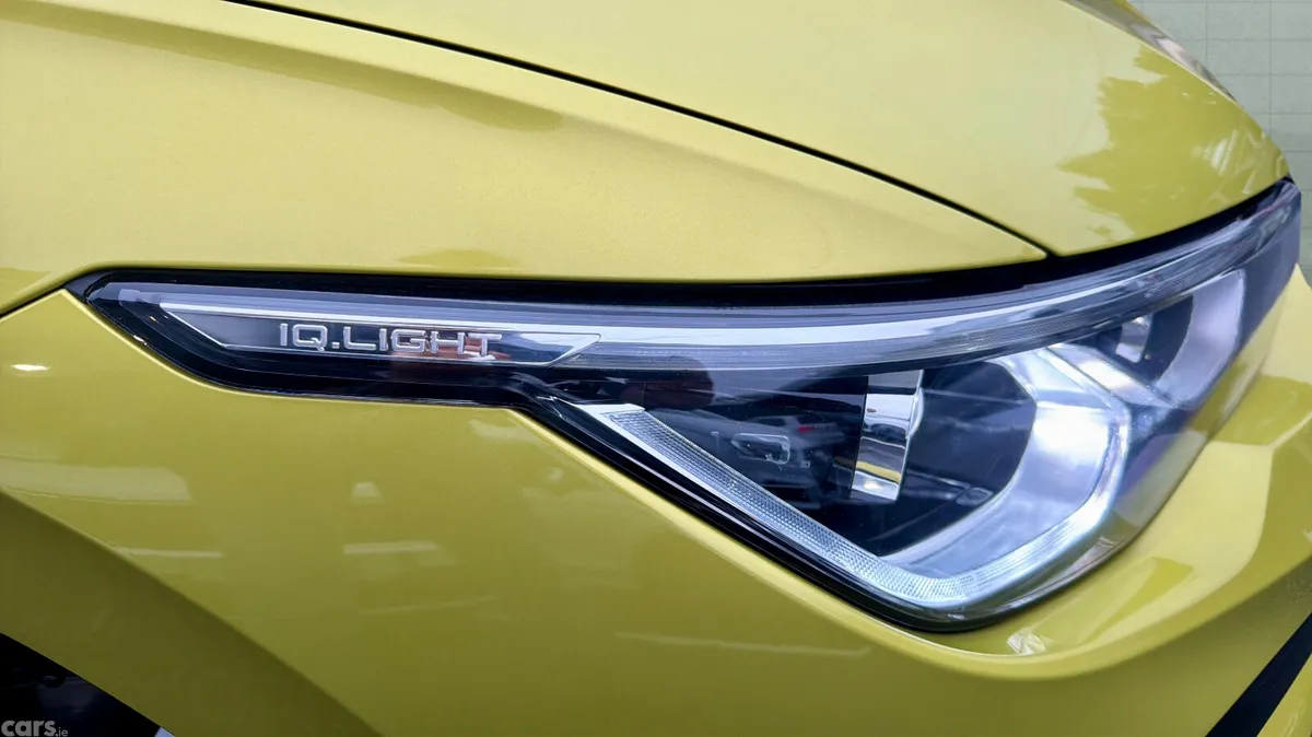 Volkswagen Golf Hatchback, Diesel, 2023, Gold