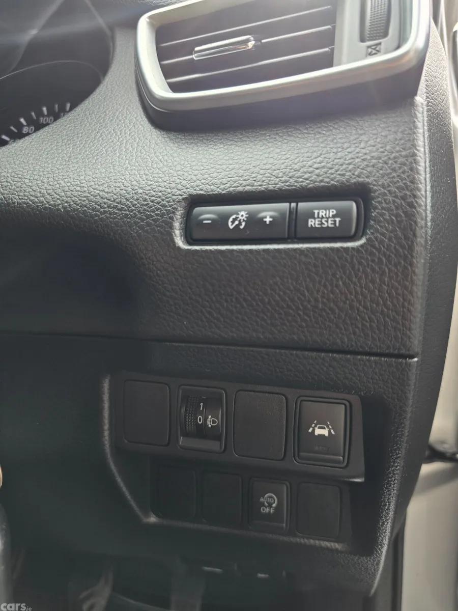 Nissan Qashqai MPV, Petrol, 2018, Grey
