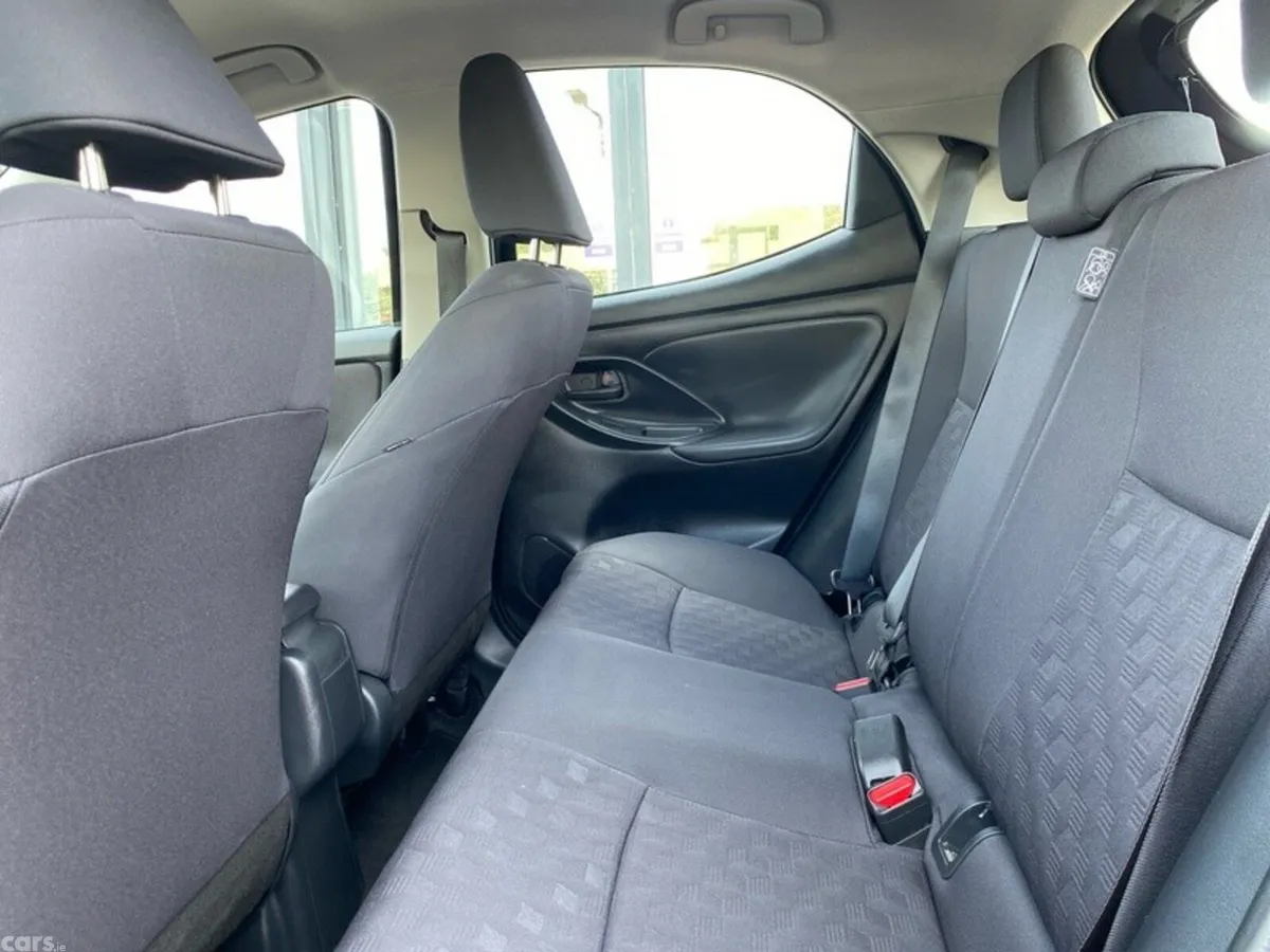 Toyota Yaris Hatchback, Petrol Hybrid, 2026, Black