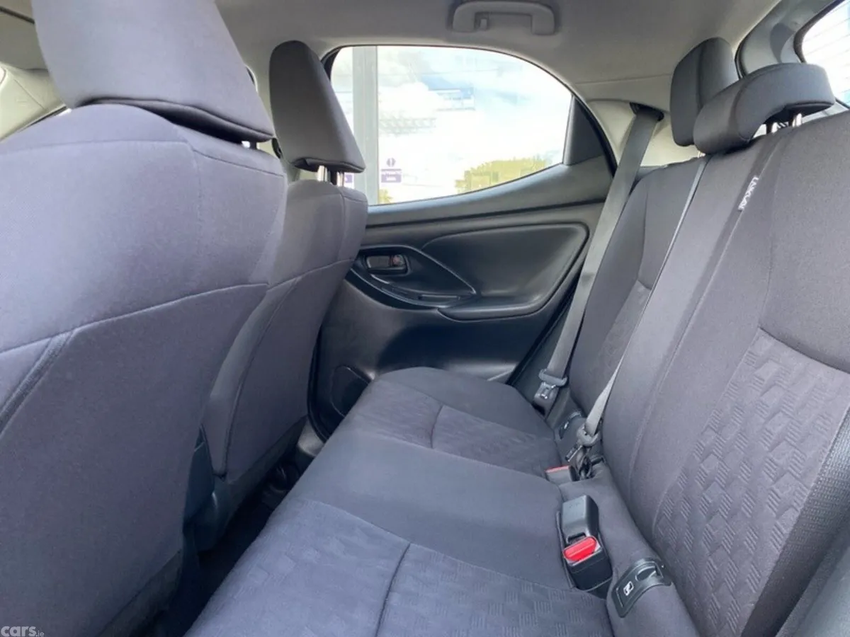 Toyota Yaris Hatchback, Petrol Hybrid, 2026, Grey