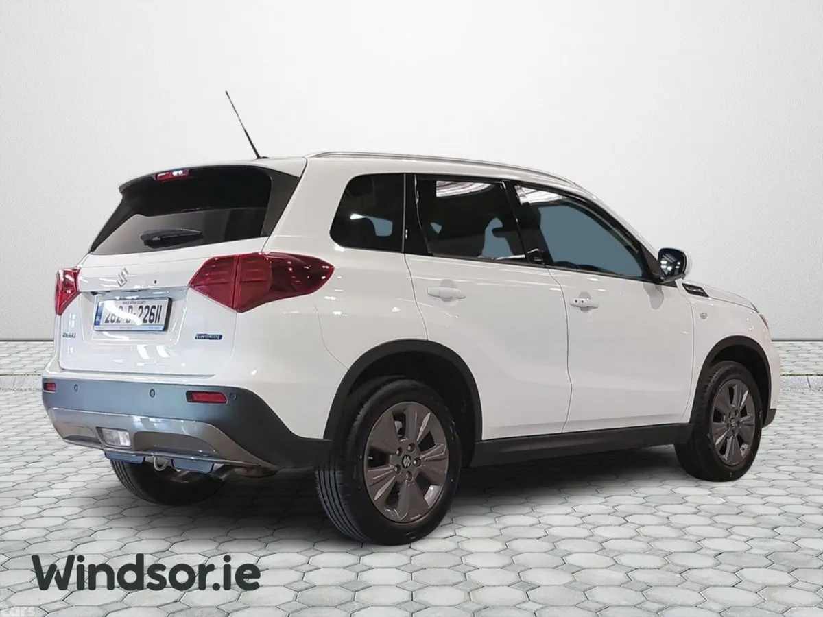 Suzuki Vitara SUV, Petrol Hybrid, 2026, White