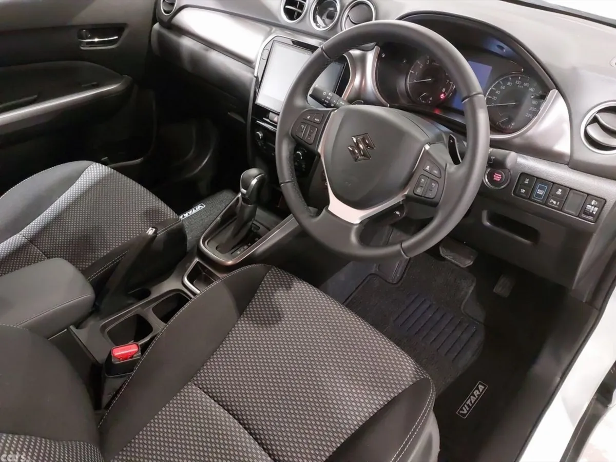Suzuki Vitara SUV, Petrol Hybrid, 2026, White