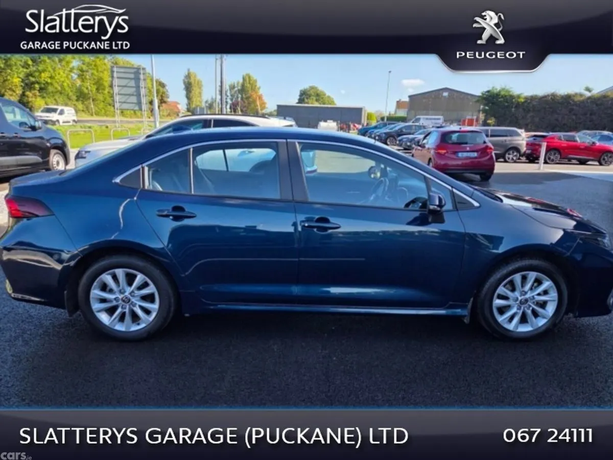 Toyota Corolla Saloon, Petrol Hybrid, 2024, Blue