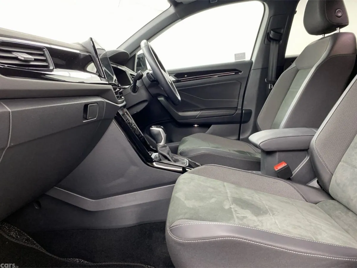 Volkswagen T-Roc SUV, Petrol, 2024, White