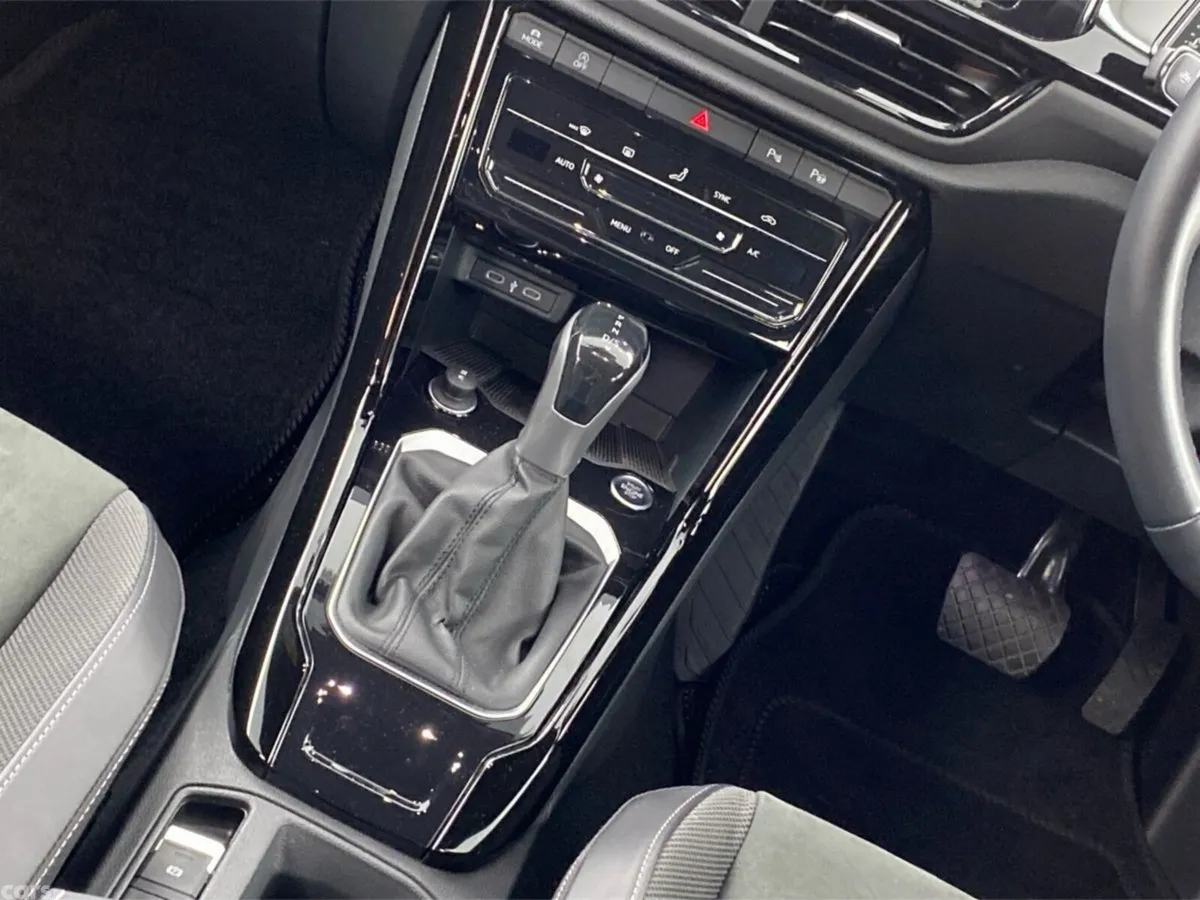 Volkswagen T-Roc SUV, Petrol, 2024, White