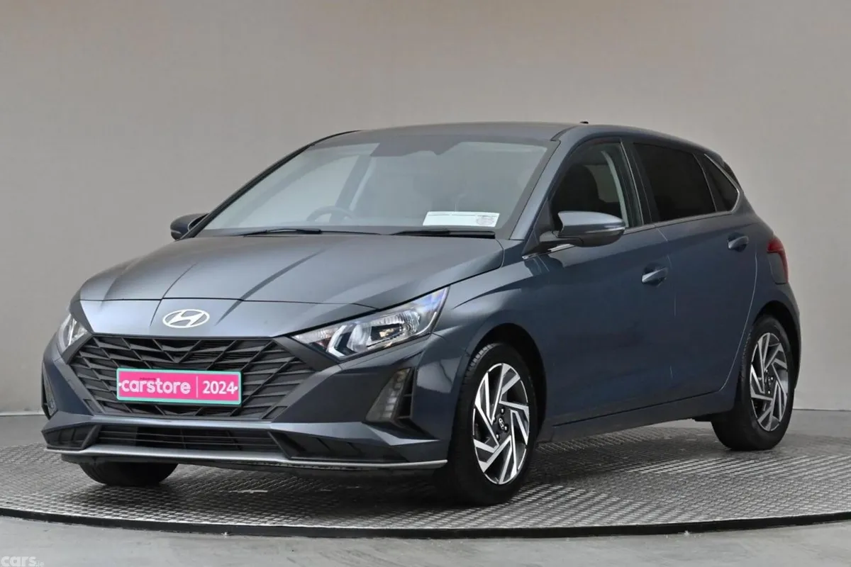 Hyundai i20 Hatchback, Petrol, 2024, Grey