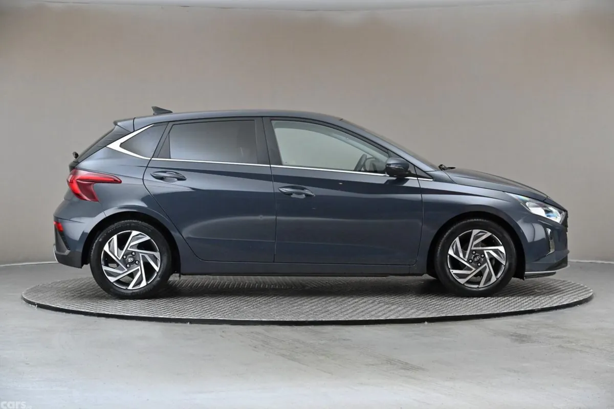 Hyundai i20 Hatchback, Petrol, 2024, Grey