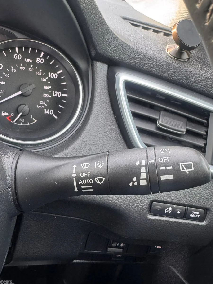Nissan Qashqai Hatchback, Diesel, 2018, Black