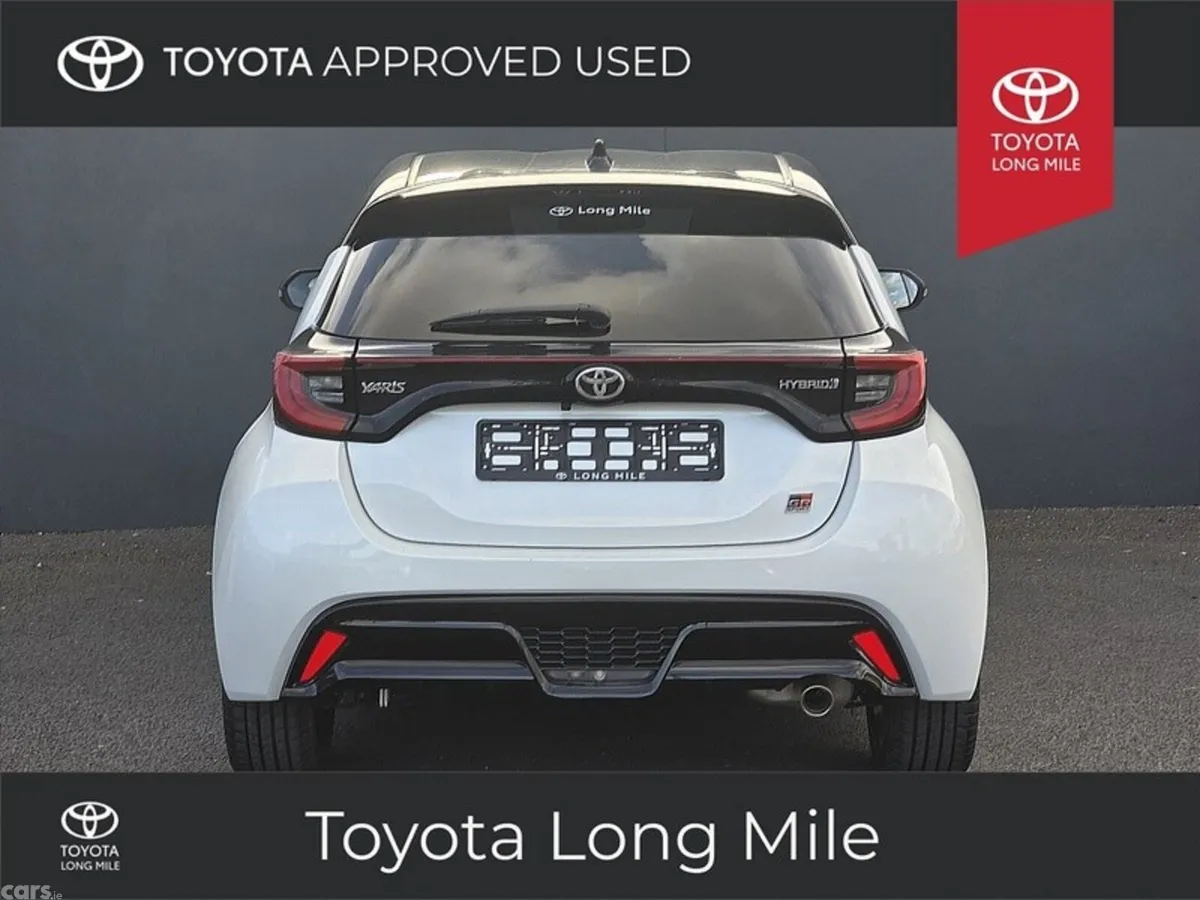 Toyota Yaris Hatchback, Petrol Hybrid, 2023, White