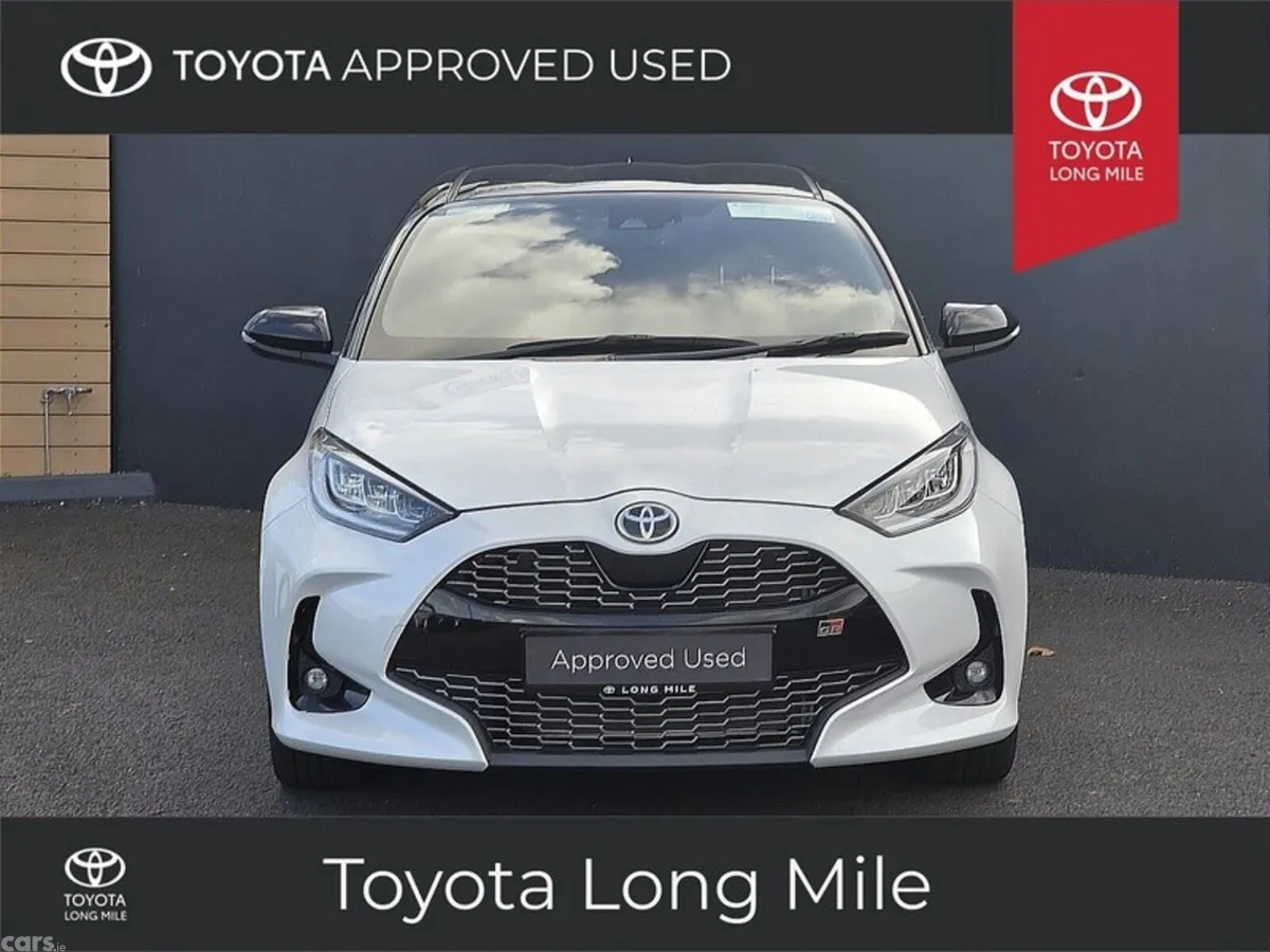 Toyota Yaris Hatchback, Petrol Hybrid, 2023, White