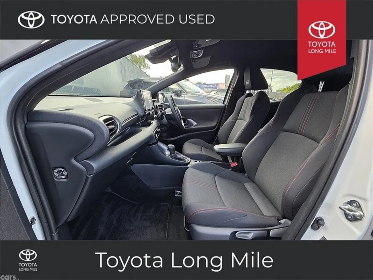 Toyota Yaris Hatchback, Petrol Hybrid, 2023, White
