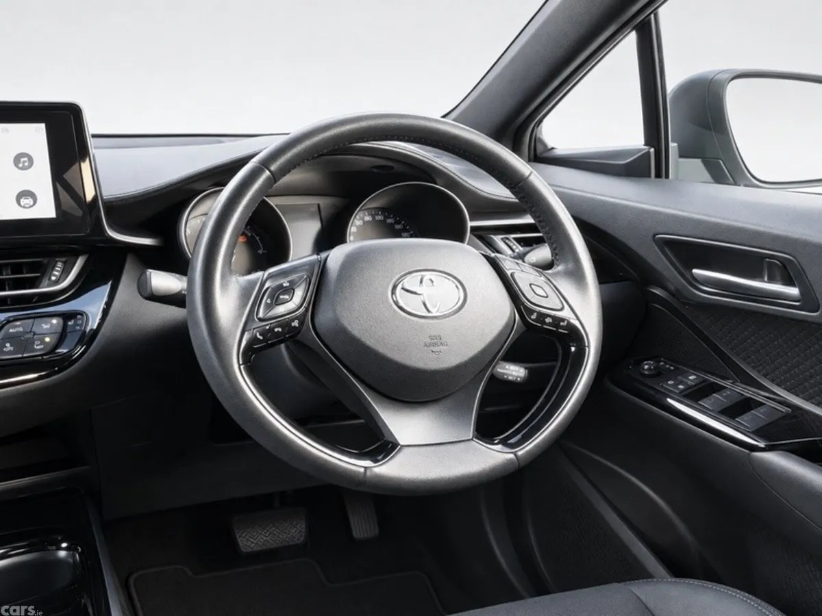 Toyota C-HR SUV, Petrol Hybrid, 2023, Grey
