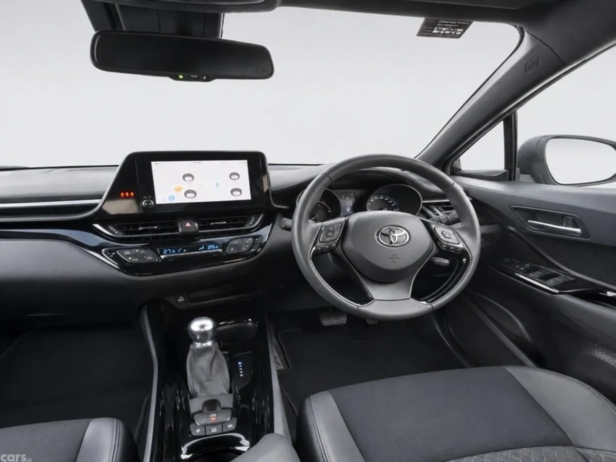 Toyota C-HR SUV, Petrol Hybrid, 2023, Grey
