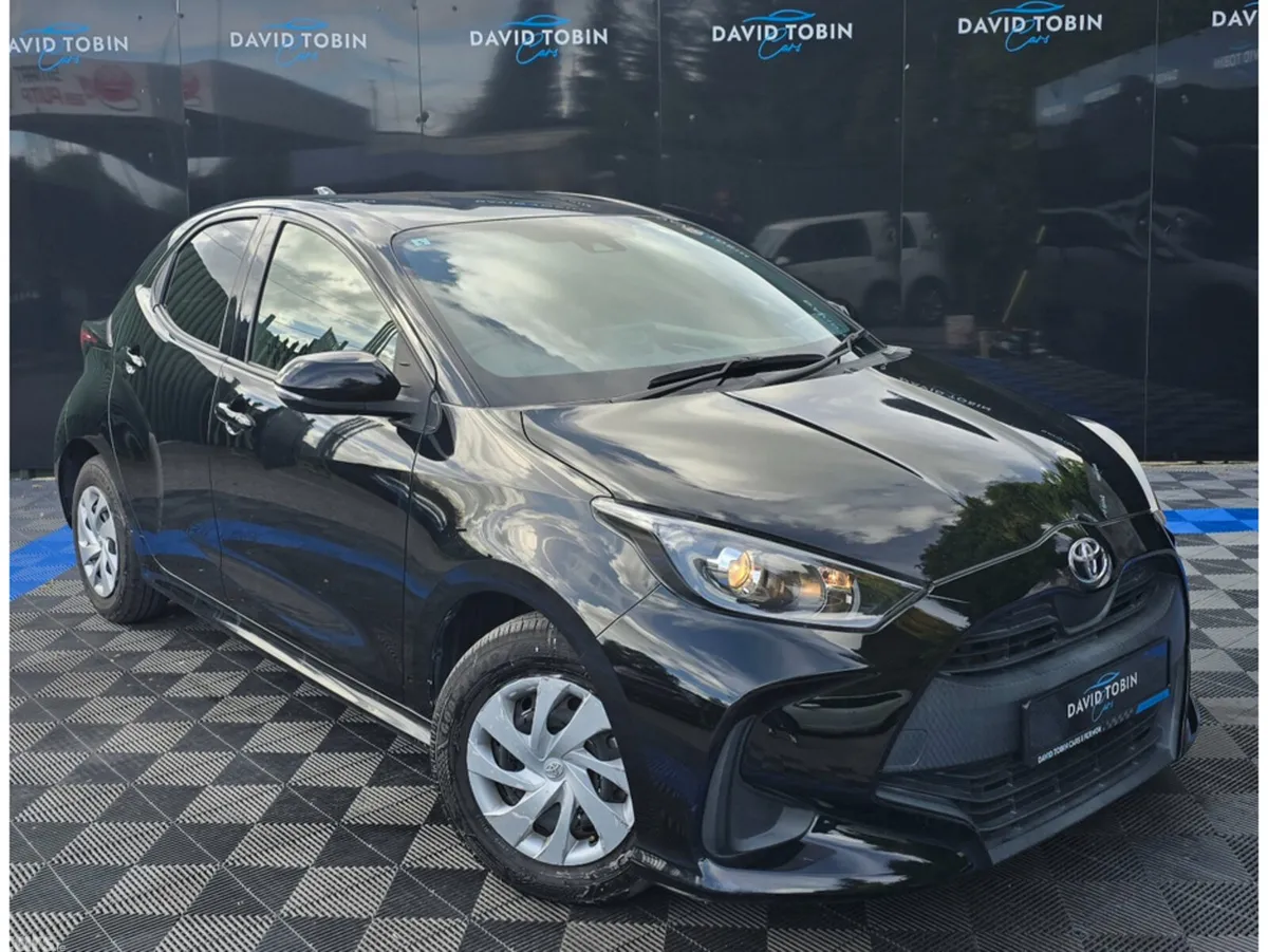 Toyota Yaris Hatchback, Petrol, 2020, Black