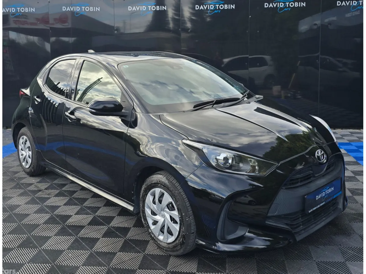 Toyota Yaris Hatchback, Petrol, 2020, Black