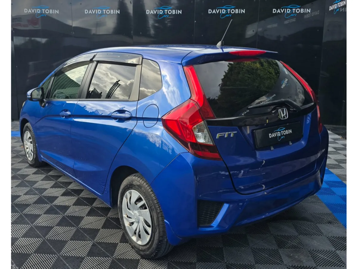 Honda Fit Hatchback, Petrol, 2015, Blue