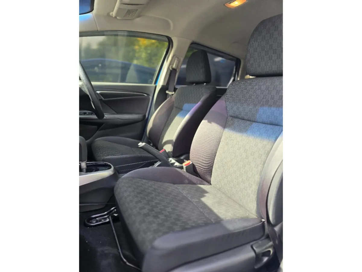 Honda Fit Hatchback, Petrol, 2015, Blue