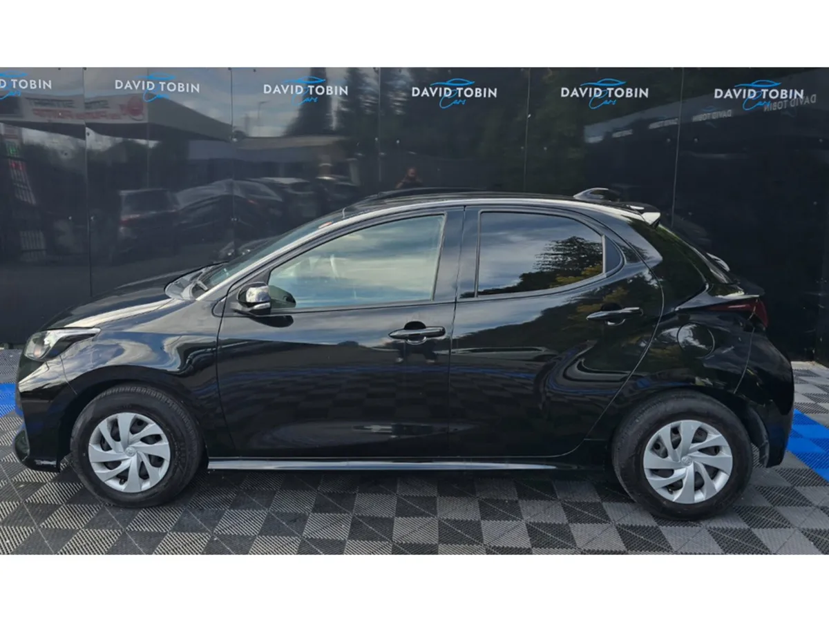 Toyota Yaris Hatchback, Petrol, 2020, Black