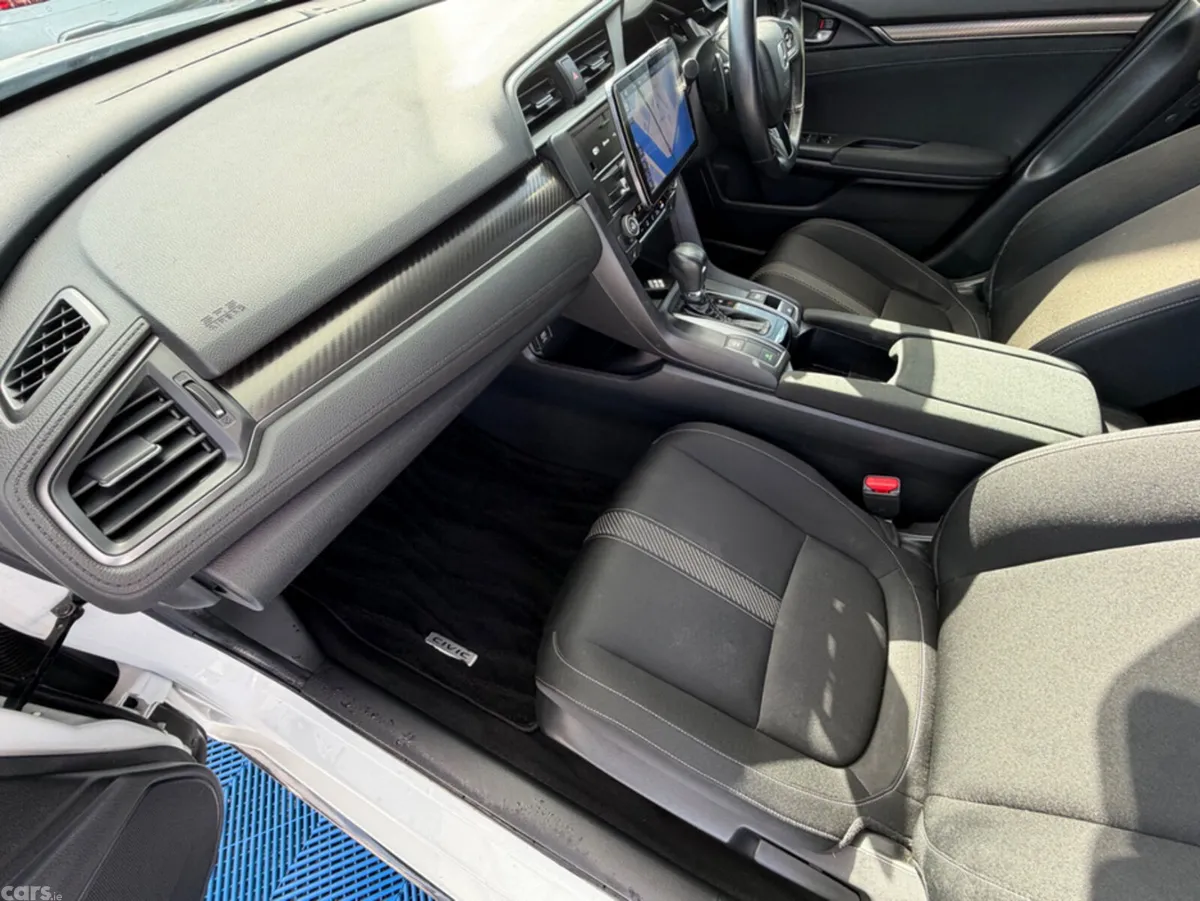 Honda Civic Saloon, Petrol, 2019, White