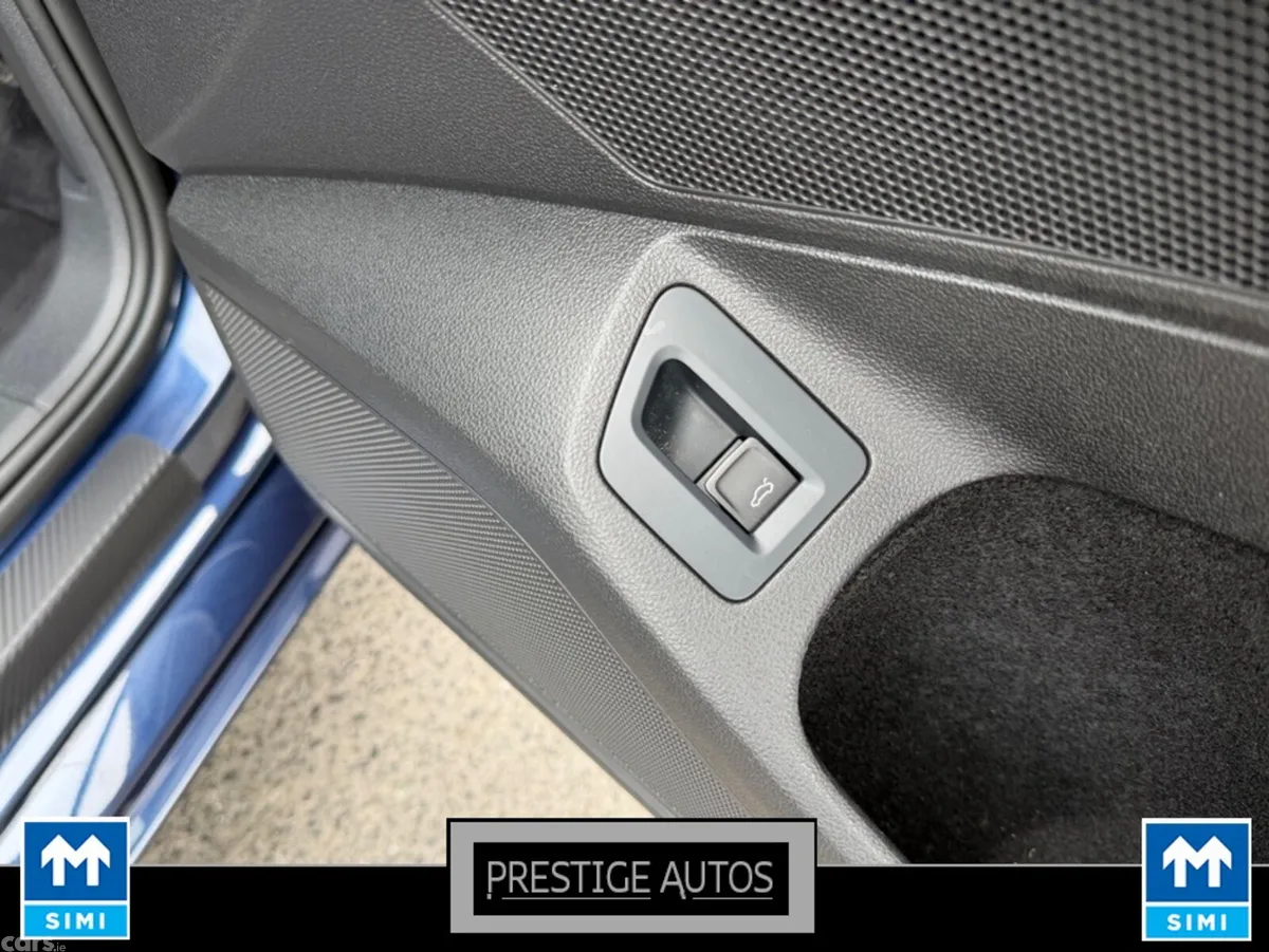 Volkswagen Passat Estate, Petrol, 2016, Blue
