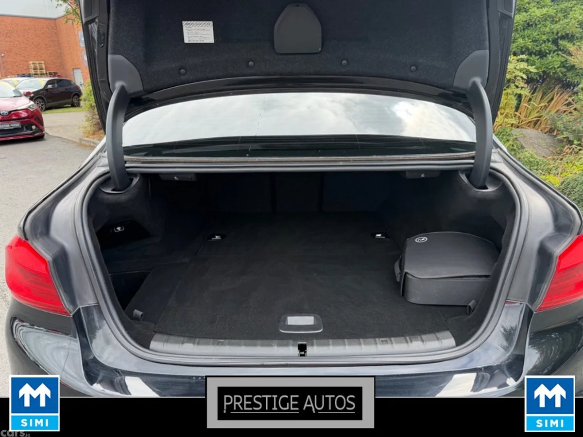 BMW 5-Series Saloon, Petrol Plug-in Hybrid, 2017, Black