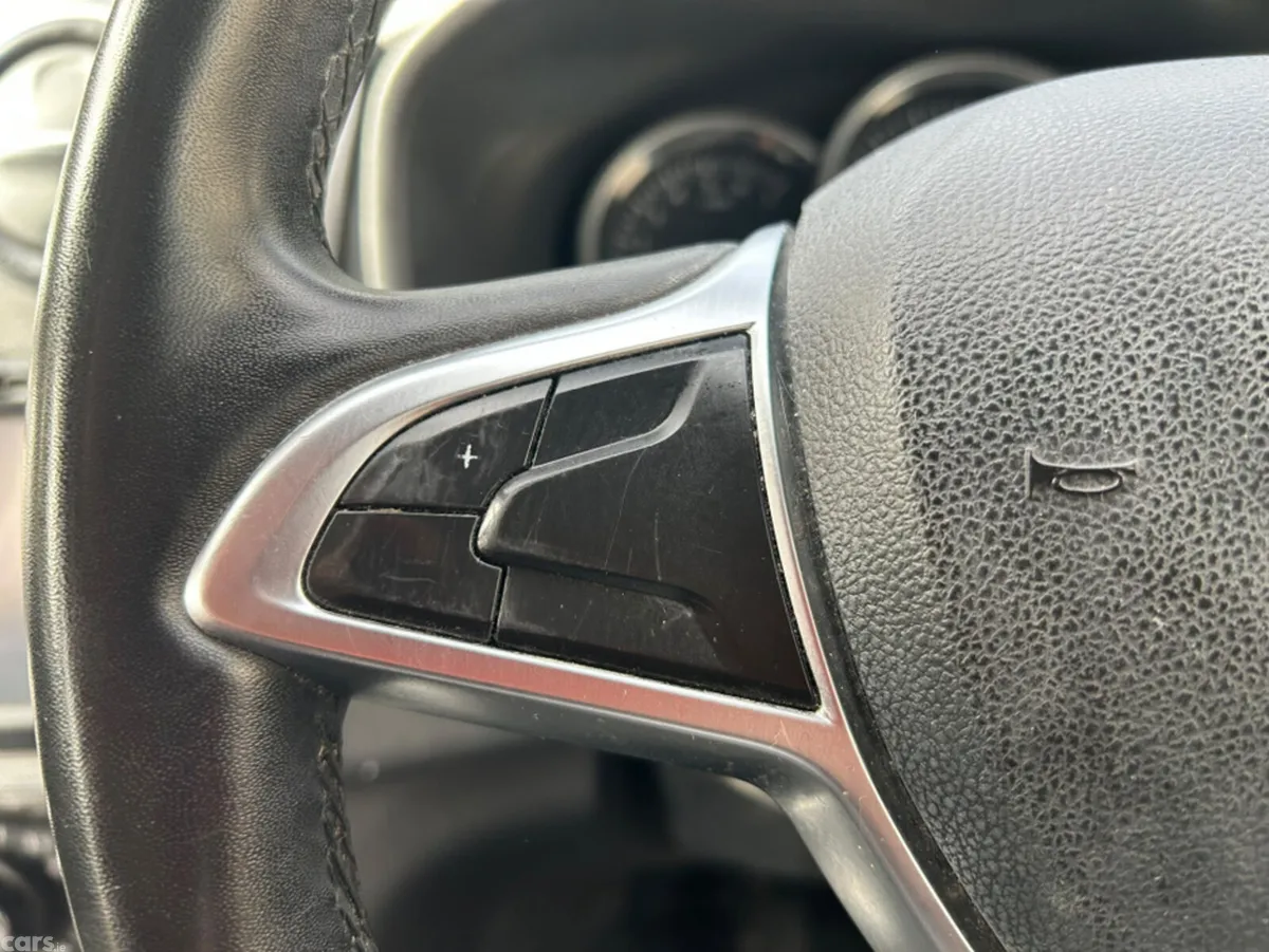Dacia Sandero Hatchback, Petrol, 2018, Grey