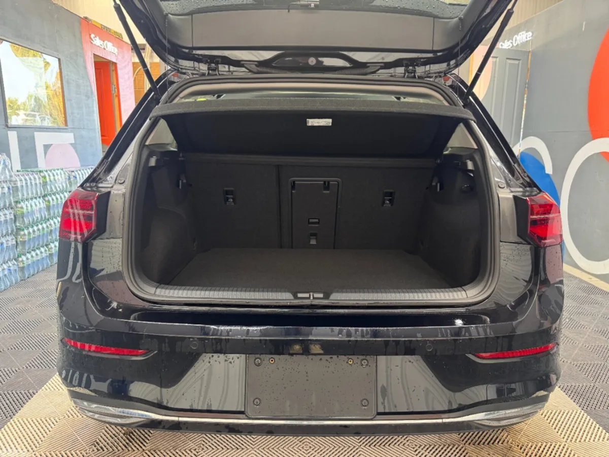 Volkswagen Golf Hatchback, Diesel, 2023, Black