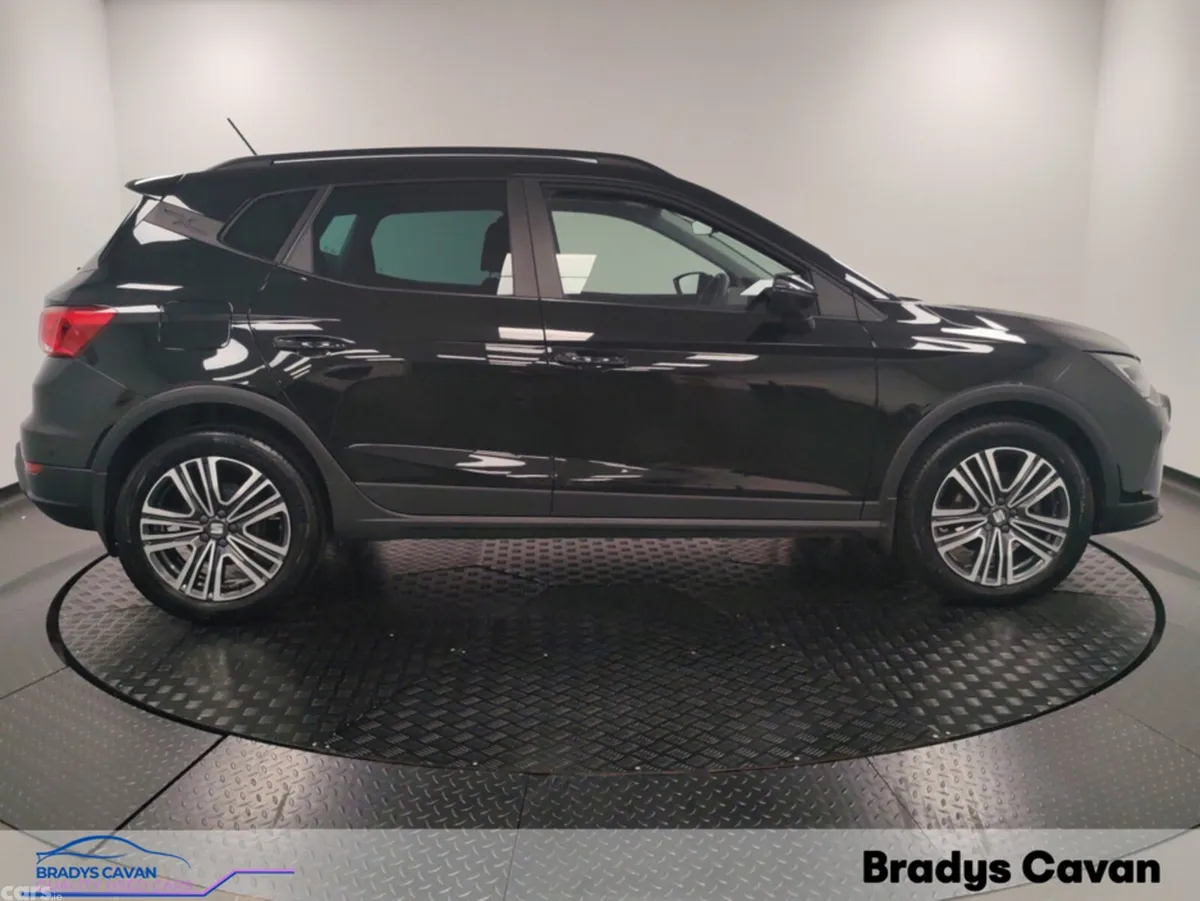 SEAT Arona Hatchback, Petrol, 2024, Black